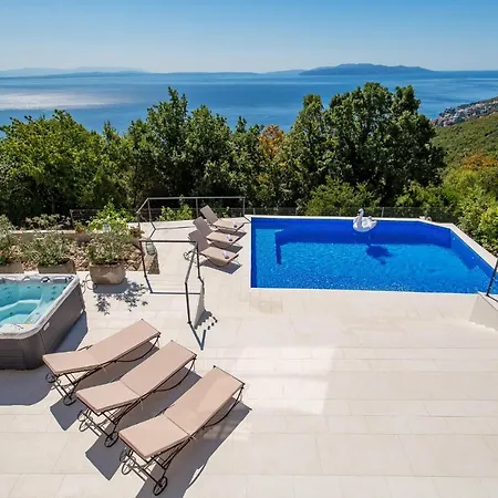 Nice In Matulji With 5 Bedrooms, Wifi And Outdoor Swimming Pool Casa vacanze *