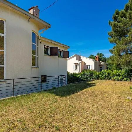 Nice In Matulji With 5 Bedrooms, Wifi And Outdoor Swimming Pool * Abbazia
